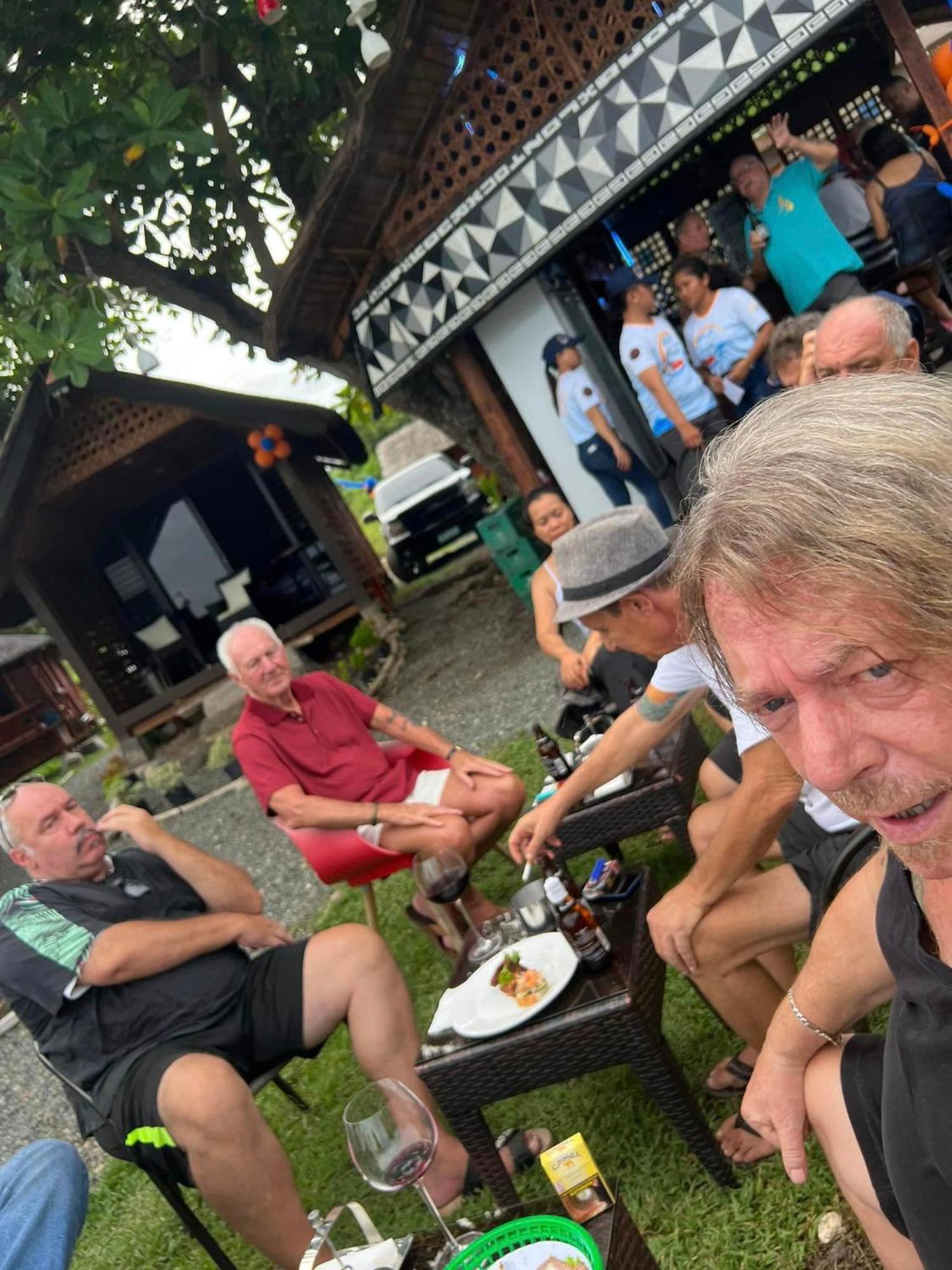 Hotel Jush Native And Glamping Dauis Esterno foto