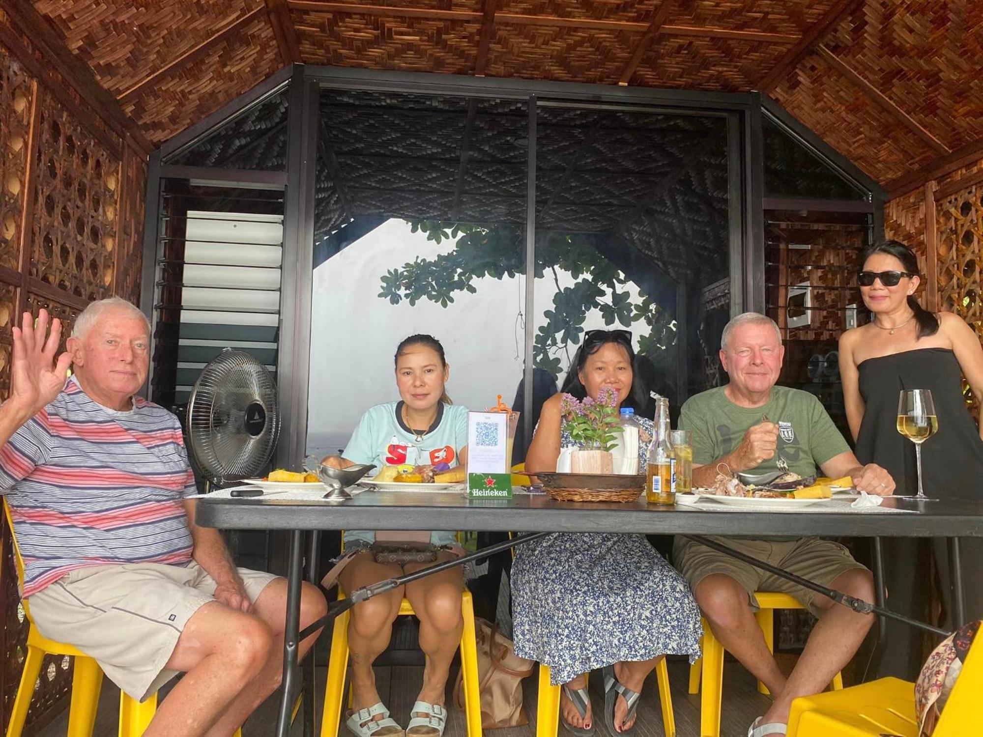 Hotel Jush Native And Glamping Dauis Esterno foto