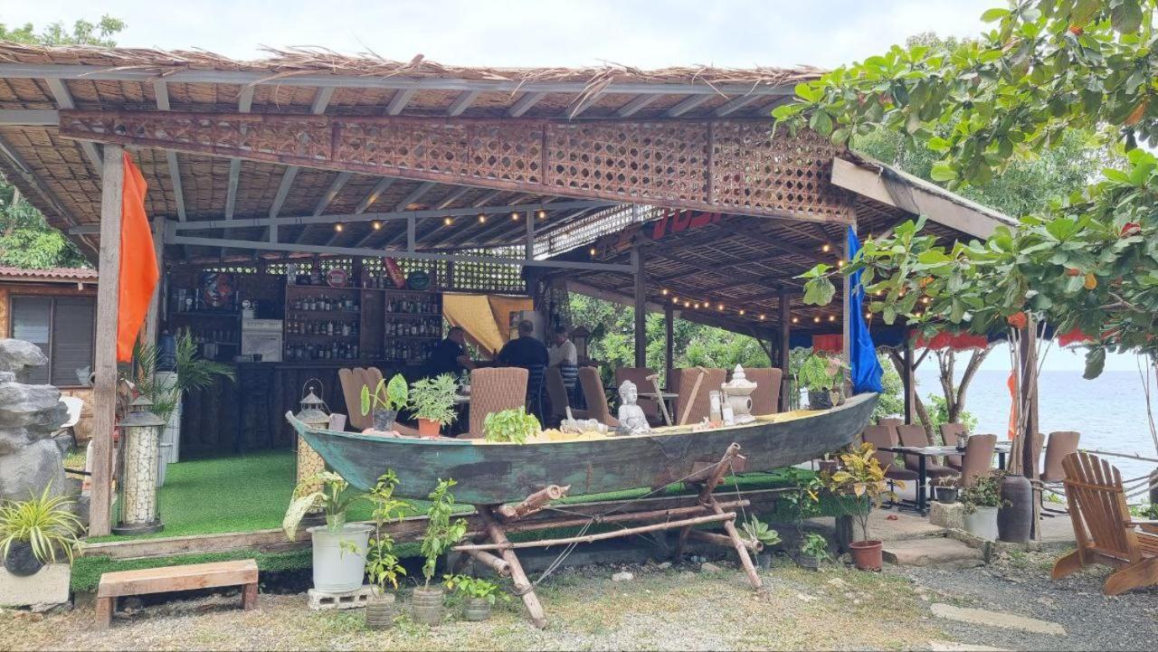 Hotel Jush Native And Glamping Dauis Esterno foto