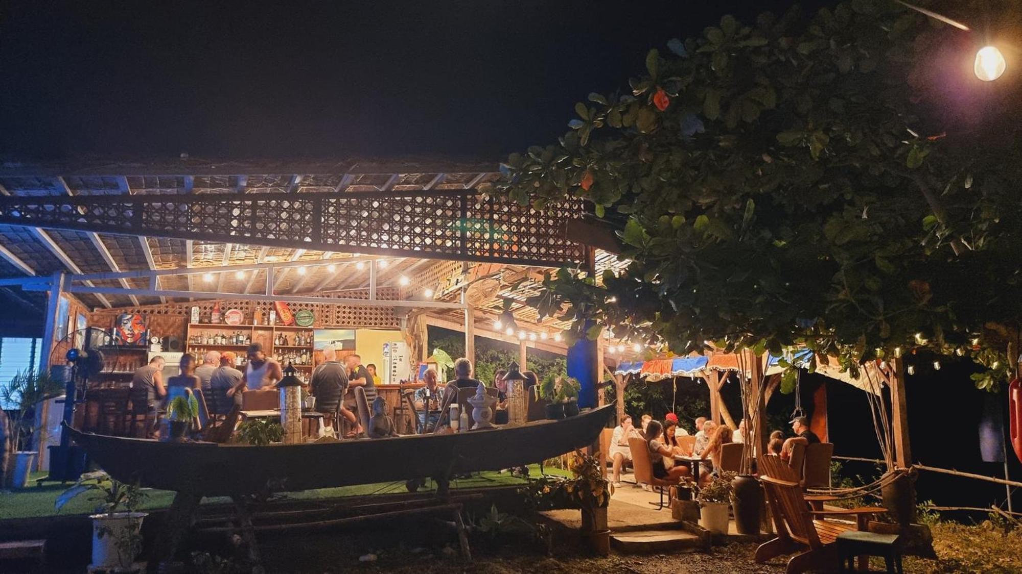 Hotel Jush Native And Glamping Dauis Esterno foto