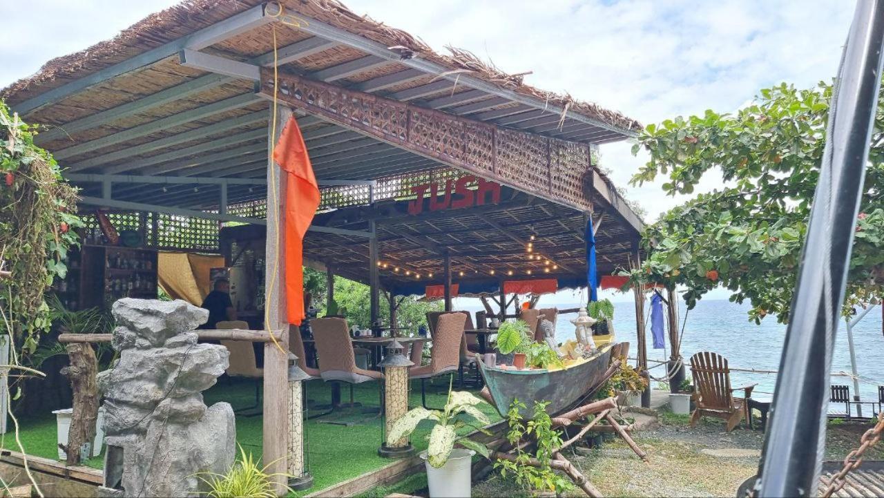 Hotel Jush Native And Glamping Dauis Esterno foto