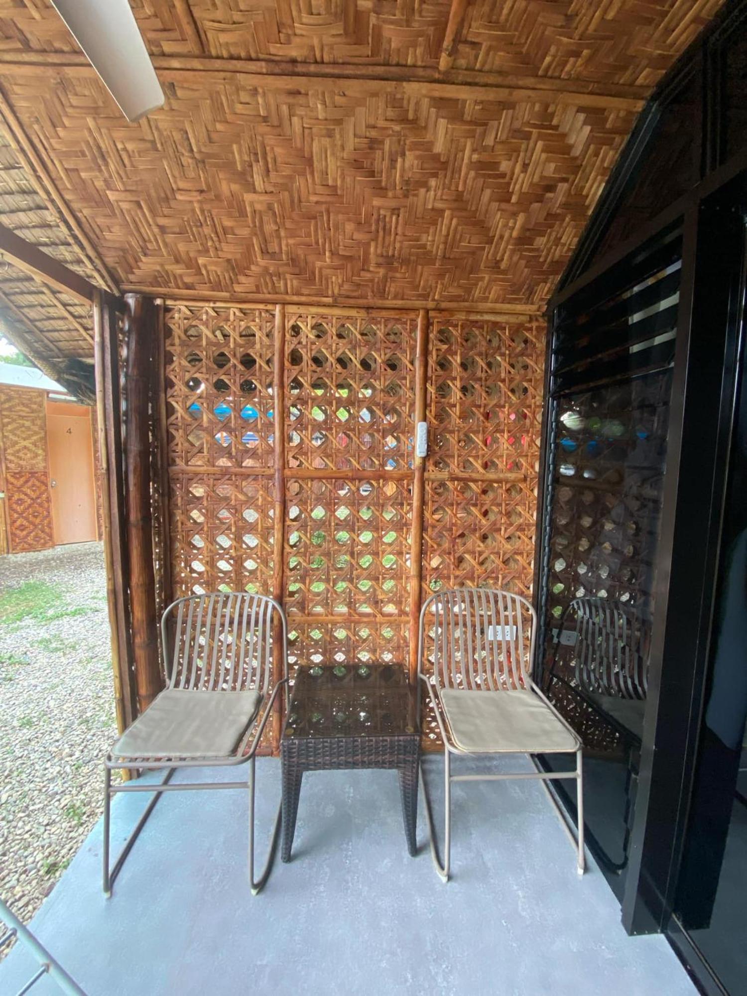 Hotel Jush Native And Glamping Dauis Esterno foto
